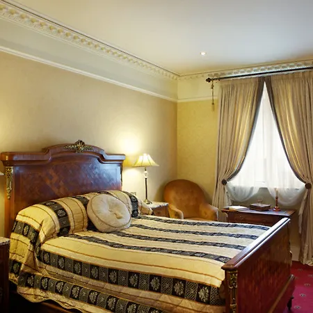 Arbutus 4* Killarney