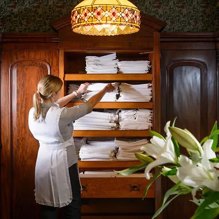 Hotel Arbutus 4*