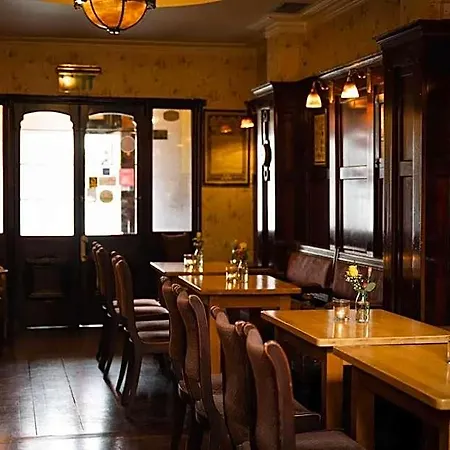 Arbutus Hotel