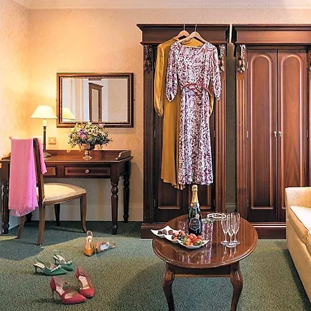 Arbutus Hotel 4*