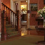 Arbutus Hotel